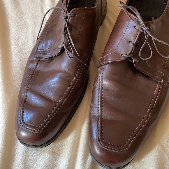 Allen Edmonds Tribeca in Brown. EUC! - Picture 1 of 9